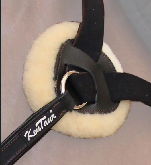 Ken Taur Lammfellunterlage für Palermo Vorderzeug